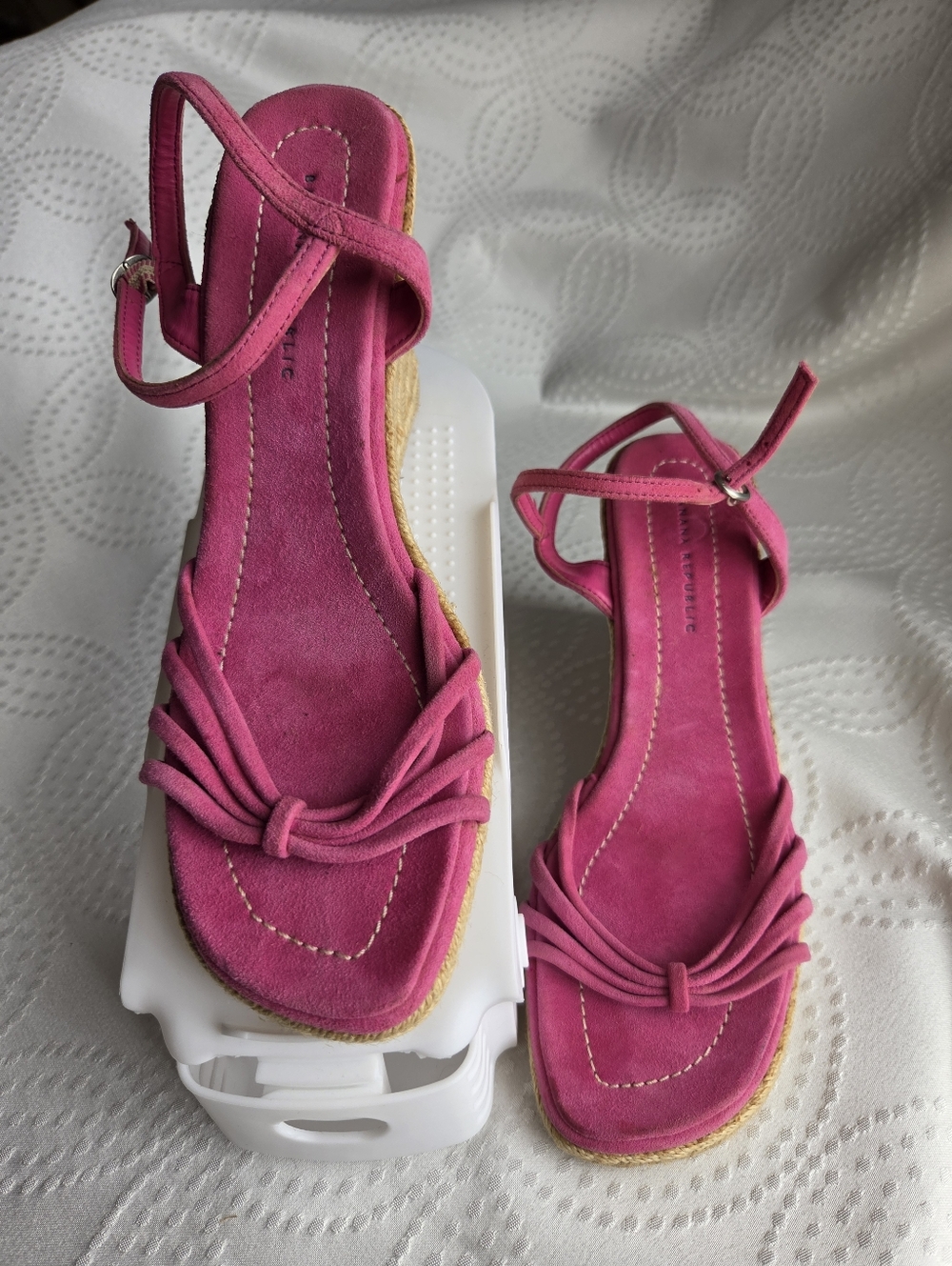 Banana Republic pink suede knot-front ankle-strap espadrill Size 6